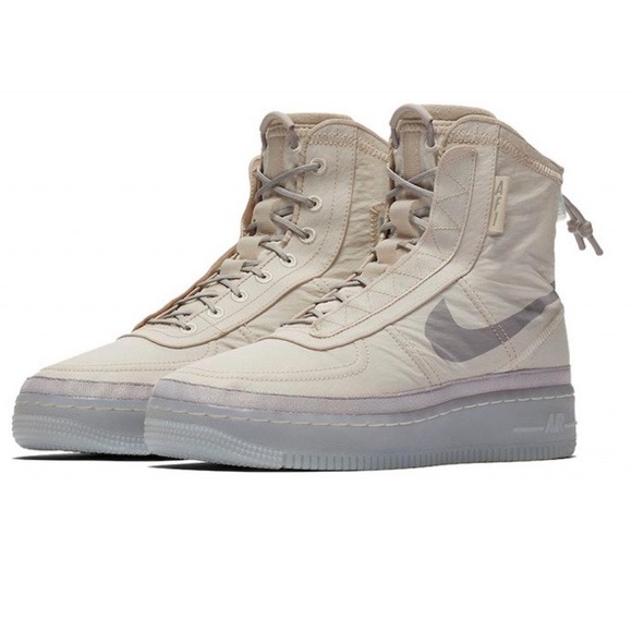 Nike Wmn’s Air Force 1 High Shell “Sail” - Picture 1 of 9